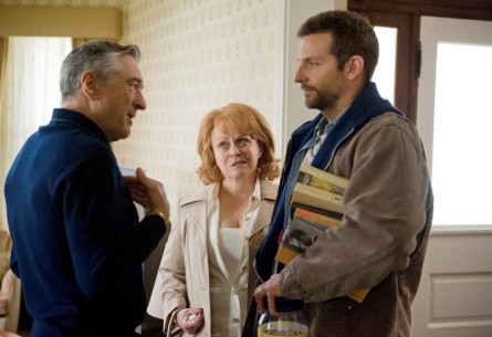 Robert De Niro, Jacki Weaver a Bradley Cooper v Terapii láskou (foto: Film Forum CZ )