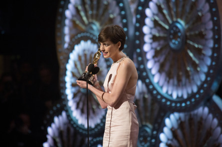Anne Hathaway a její Oscar za vedlejší roli v Bídnících