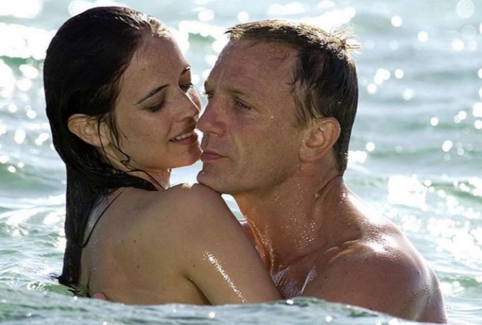 Eva Green a Daniel Craig ve filmu Casino Royale (2006)