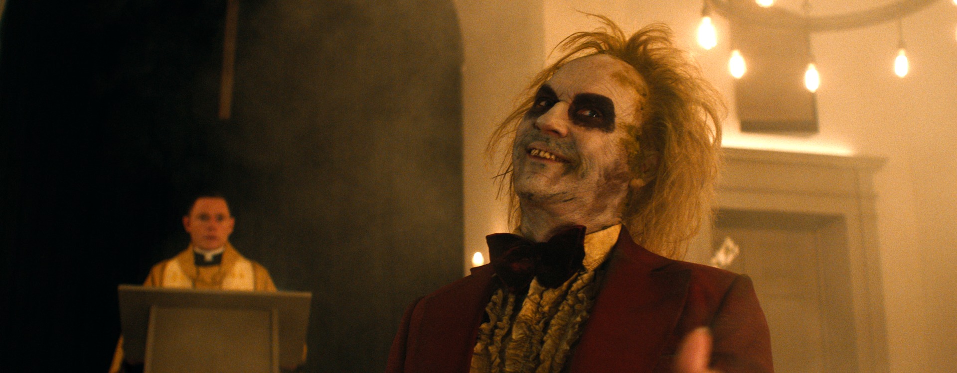 Beetlejuice will return in September, take a look at the dubbed trailer with the standard humor of the legendary primary